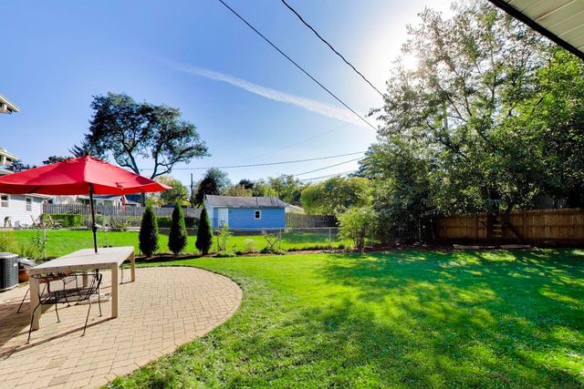 1445 N Webster Street, Naperville, IL 60563