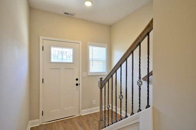 314 FALLOW CIR, Clarksville, TN 37040