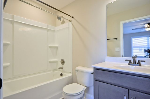 314 FALLOW CIR, Clarksville, TN 37040