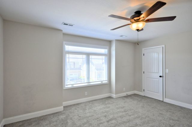 314 FALLOW CIR, Clarksville, TN 37040