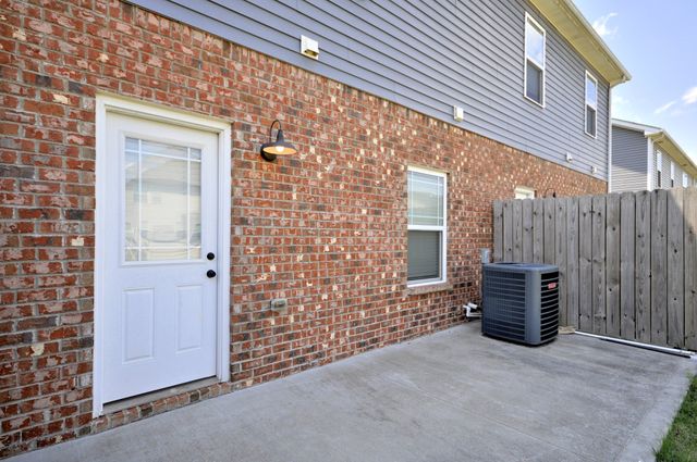 314 FALLOW CIR, Clarksville, TN 37040