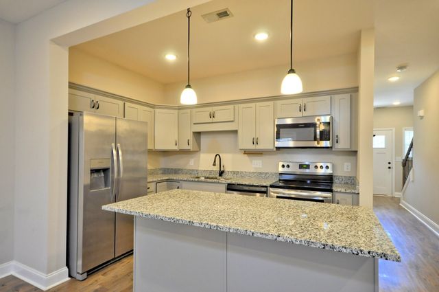 314 FALLOW CIR, Clarksville, TN 37040