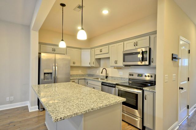 314 FALLOW CIR, Clarksville, TN 37040