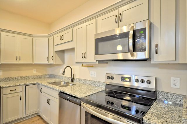 314 FALLOW CIR, Clarksville, TN 37040