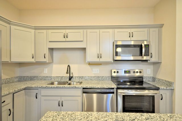 314 FALLOW CIR, Clarksville, TN 37040