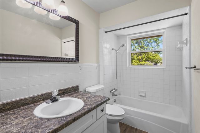 738 Kingswood Avenue, Richardson, TX 75080