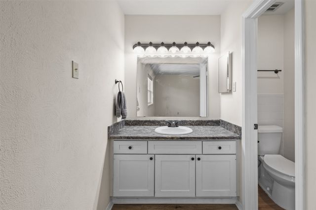 738 Kingswood Avenue, Richardson, TX 75080