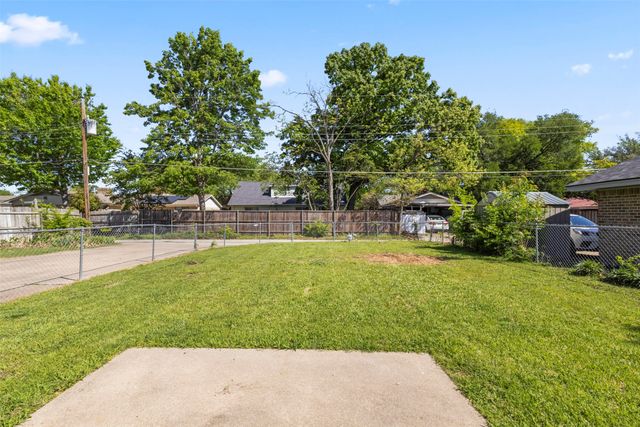 738 Kingswood Avenue, Richardson, TX 75080