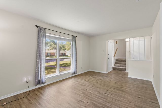 738 Kingswood Avenue, Richardson, TX 75080