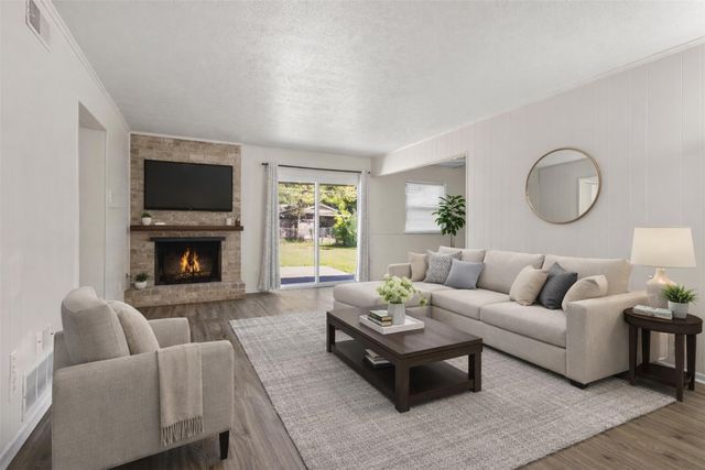 738 Kingswood Avenue, Richardson, TX 75080