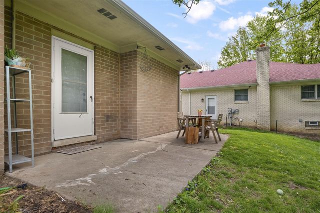 950 Gallaland Avenue, Rochester Hills, MI 48307