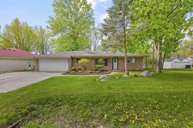 950 Gallaland Avenue, Rochester Hills, MI 48307