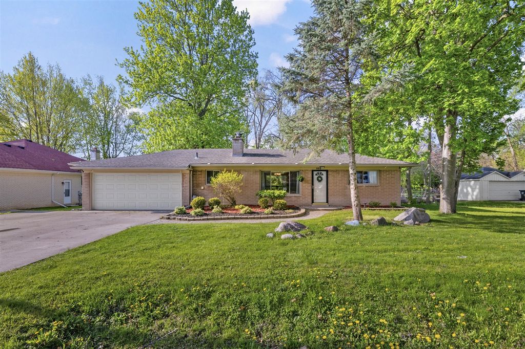 950 Gallaland Avenue, Rochester Hills, MI 48307
