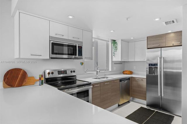 9901 E Bay Harbor Dr 601, Bay Harbor Islands, FL 33154