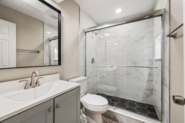 1706 Delaford Circle, Carrollton, TX 75007