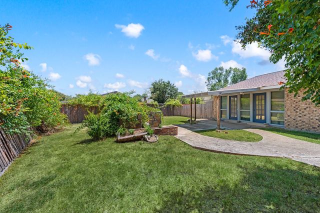 1706 Delaford Circle, Carrollton, TX 75007