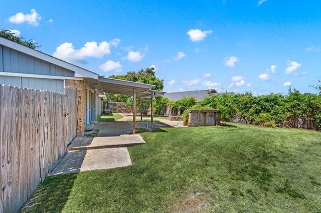 1706 Delaford Circle, Carrollton, TX 75007
