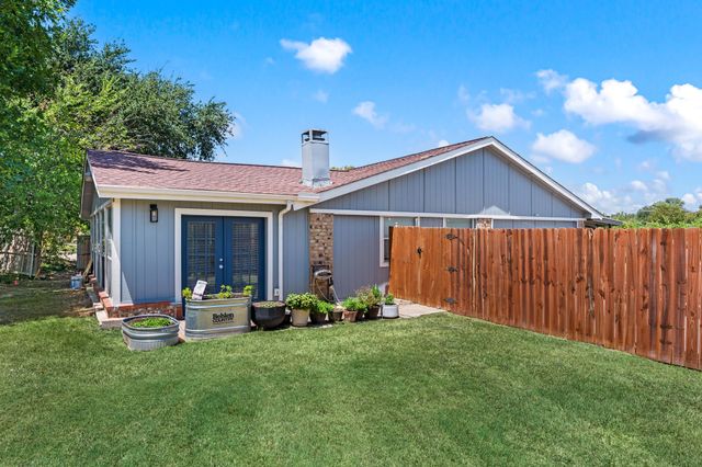 1706 Delaford Circle, Carrollton, TX 75007