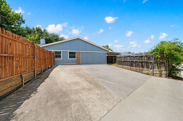 1706 Delaford Circle, Carrollton, TX 75007
