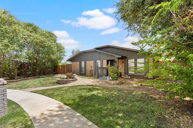 1706 Delaford Circle, Carrollton, TX 75007