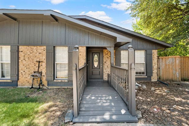 1706 Delaford Circle, Carrollton, TX 75007