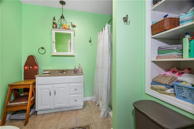 19 Hopkins Street, Lincoln, RI 02865