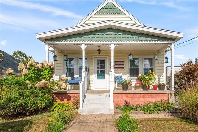 19 Hopkins Street, Lincoln, RI 02865