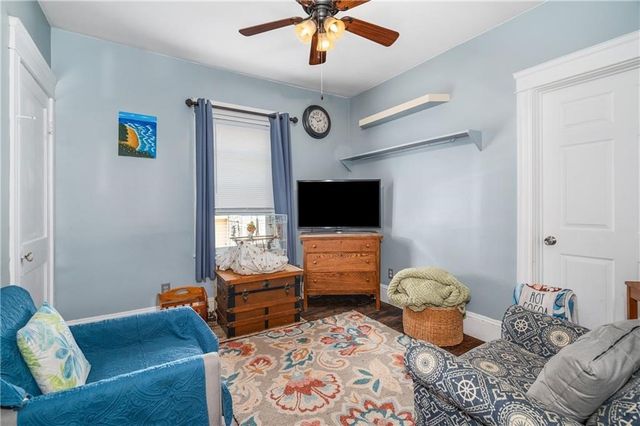 19 Hopkins Street, Lincoln, RI 02865