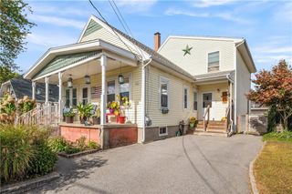 19 Hopkins Street, Lincoln, RI 02865