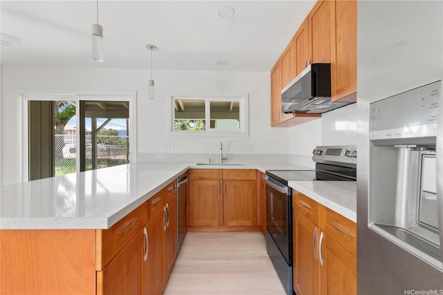 84-1035 Lahaina Street, Waianae, HI 96792