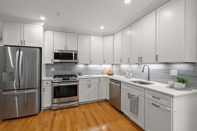 15 Ashland St 2, Boston, MA 02122