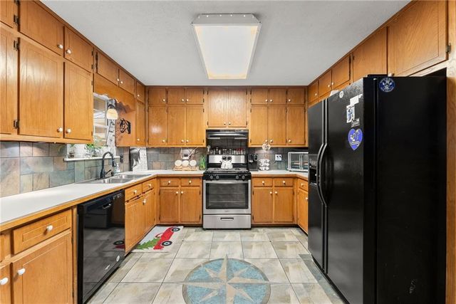 4647 Laurel Brook Drive, Flowery Branch, GA 30542