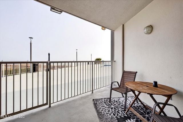 1899 Beach Boulevard, 202, Biloxi, MS 39531