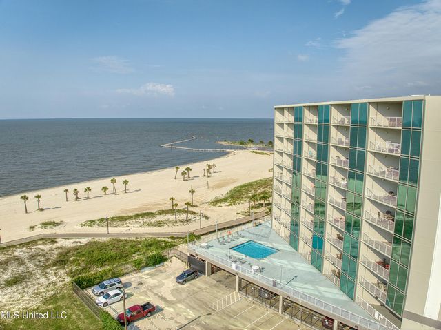 1899 Beach Boulevard, 202, Biloxi, MS 39531