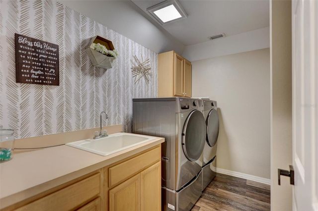 6022 HAMMOCK HILL AVENUE, Lithia, FL 33547