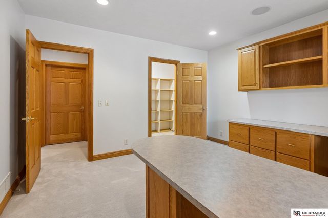7701 San Mateo Lane, Lincoln, NE 68516