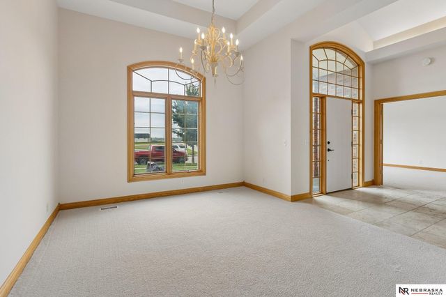 7701 San Mateo Lane, Lincoln, NE 68516