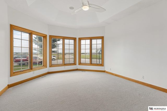 7701 San Mateo Lane, Lincoln, NE 68516