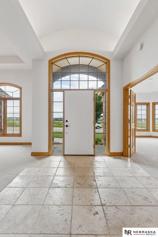 7701 San Mateo Lane, Lincoln, NE 68516