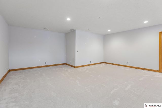 7701 San Mateo Lane, Lincoln, NE 68516