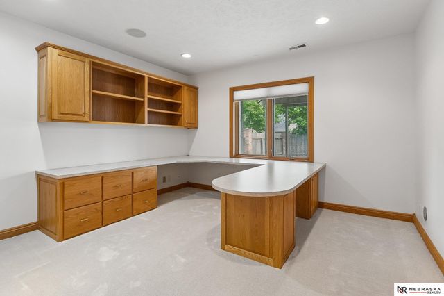 7701 San Mateo Lane, Lincoln, NE 68516