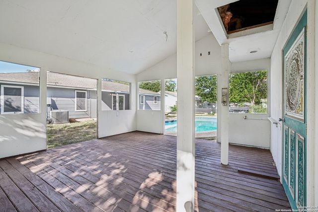 913 Zwicke, Seguin, TX 78155