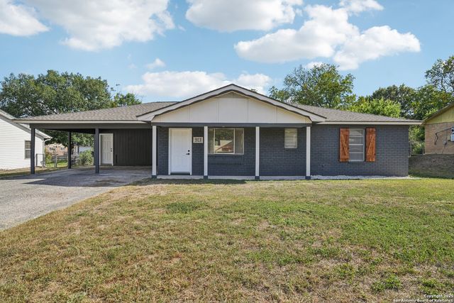 913 Zwicke, Seguin, TX 78155
