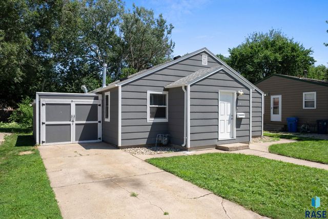 114 S Lincoln Ave, Sioux Falls, SD 57104