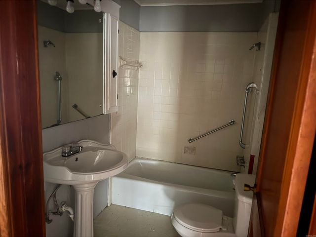 3703 PETTY RD, Pine Bluff, AR 71602