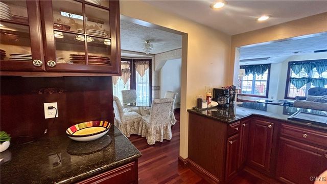 5653 East Davey Road, Cicero, NY 13029