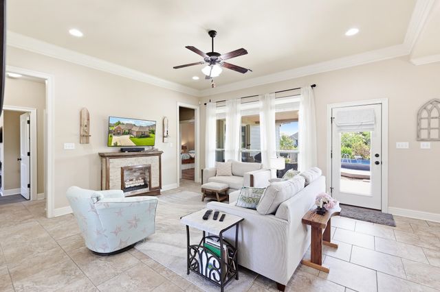 159 Lake Maclaine Avenue, Thibodaux, LA 70301