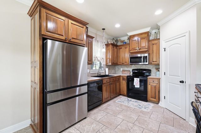159 Lake Maclaine Avenue, Thibodaux, LA 70301