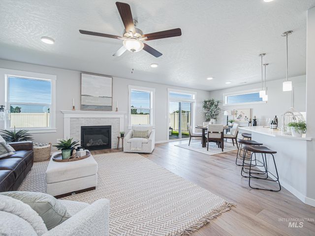 11093 Bluefield Dr, Caldwell, ID 83605