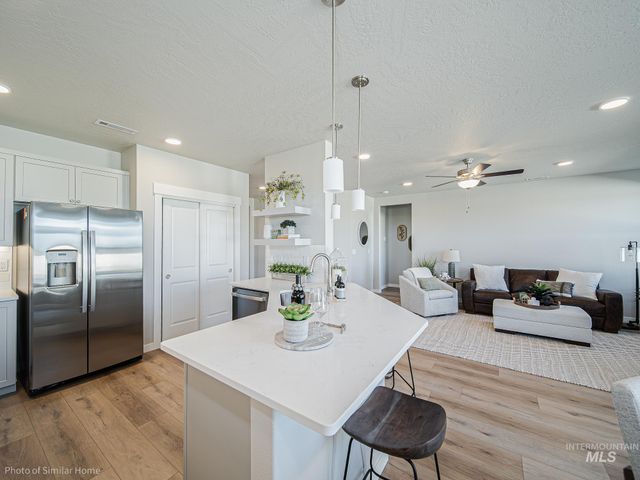 11093 Bluefield Dr, Caldwell, ID 83605